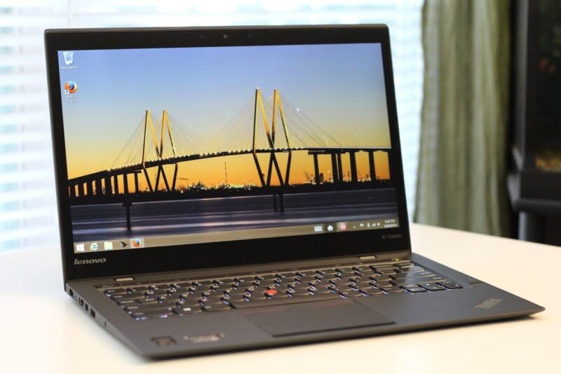 لينوفو ثينكباد X1 Carbon Gen3 لابتوب - معالج إنتل كور i5-5200U - رام 4 جيجابايت DDR3 (غير قابلة للتوسعة) - 256 جيجابايت SSD PCIe NVMe M.2 - رسومات إنتل HD Graphics - شاشة 14 بوصة FHD (1920 × 1080)