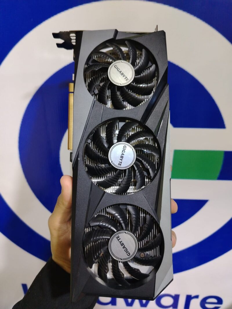 Graphic Card AMD Redeon Rx 6600 xt 8gb ddr6 Gigabyte Gaming oc